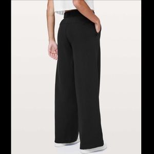 Lululemon On The Fly Wide Leg Pant
